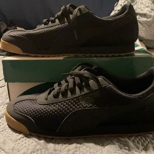 Men’s Roma TriEmboss Pumas